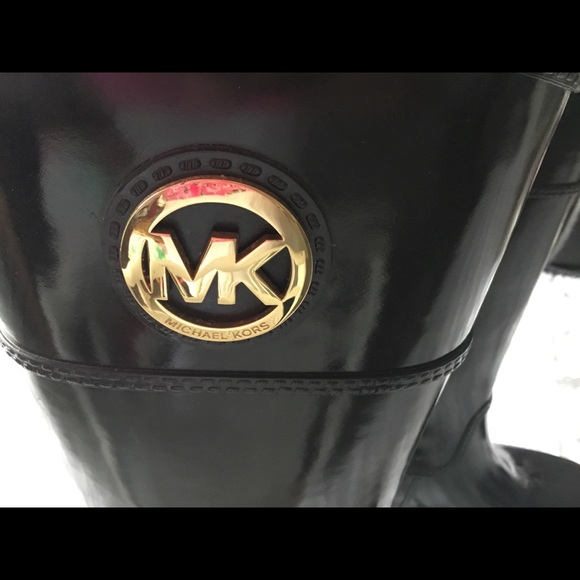 NWT Micheal Kors high rain boot - Picture 2 of 3